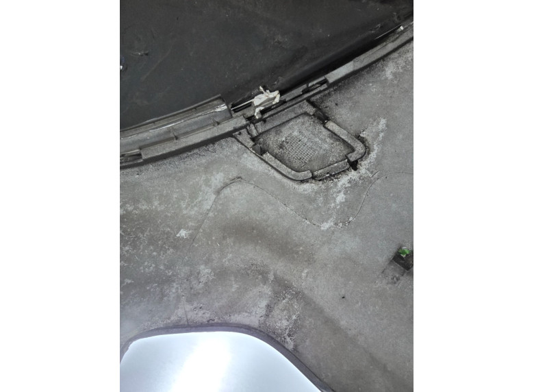 Заглушка (решетка) в бампер передний к Ford Grand C-Max, 2012г.