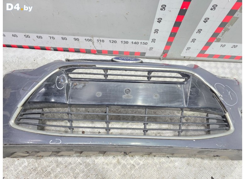 Заглушка (решетка) в бампер передний к Ford GrandC-Max undefined г.