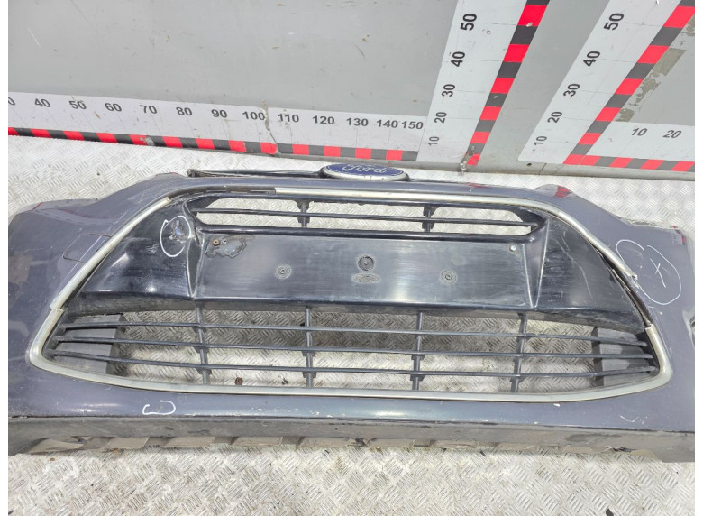 Заглушка (решетка) в бампер передний к Ford Grand C-Max, 2012г.