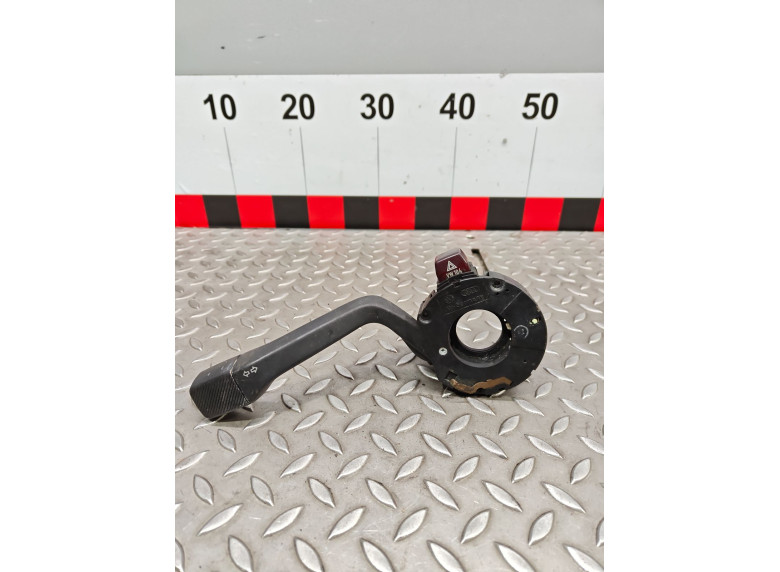 Переключатель поворотов к Volkswagen Passat, 1992г.