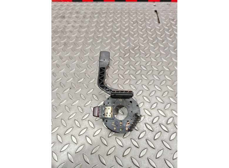 Переключатель поворотов к Volkswagen Passat, 1992г.