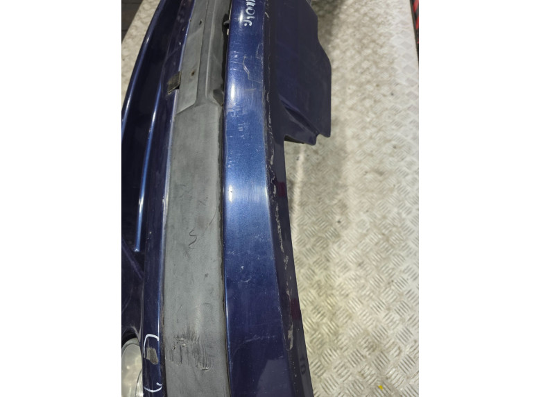 Бампер передний к Renault Scenic, 2001г.