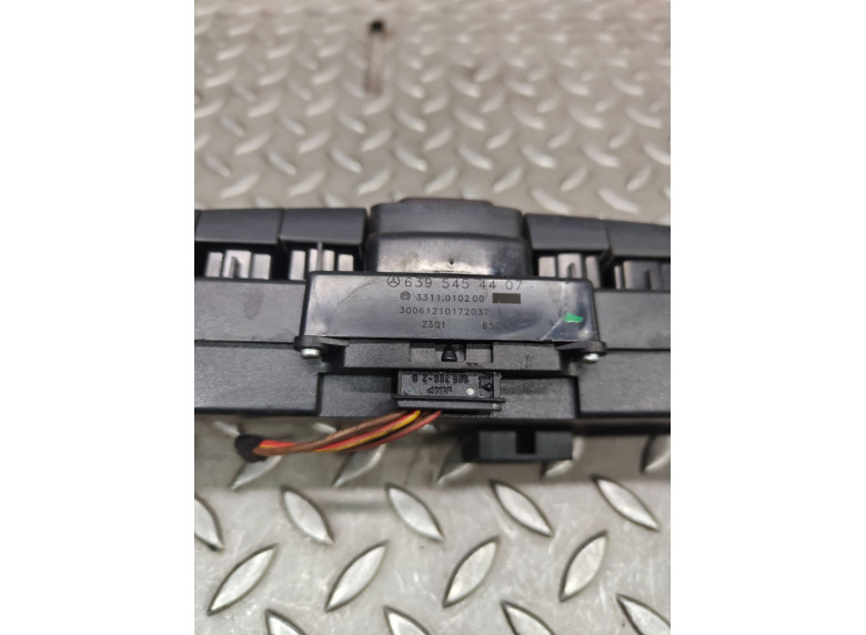 Кнопка аварийной сигнализации к Mercedes Vito W639, 2006г.