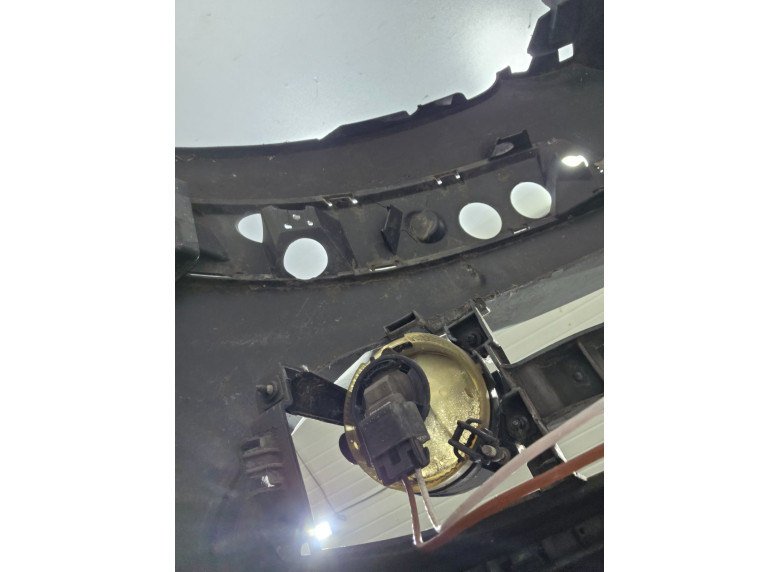 Фара противотуманная правая к Volkswagen Golf, 2006г.