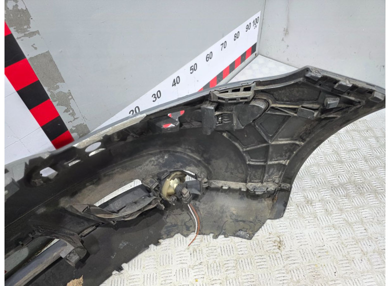 Бампер передний к Volkswagen Golf, 2006г.