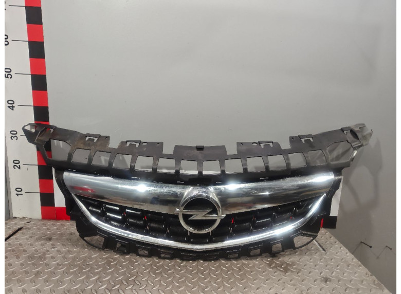 Решетка радиатора к Opel Astra