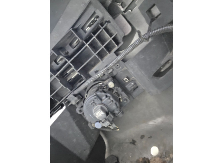 Фара противотуманная левая к Renault Megane, 2006г.