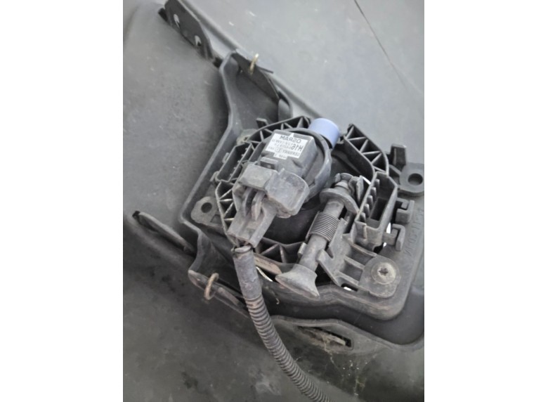 Фара противотуманная правая к Фара противотуманная правая к Dacia Logan undefined г. Logan