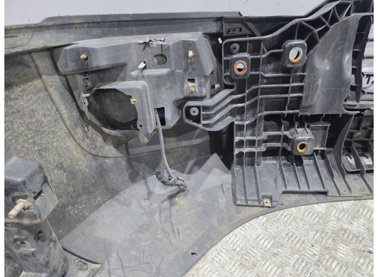 Бампер передний к Iveco Daily, 2015г.