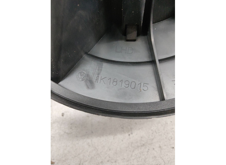 Моторчик печки к Volkswagen Golf, 2004г.