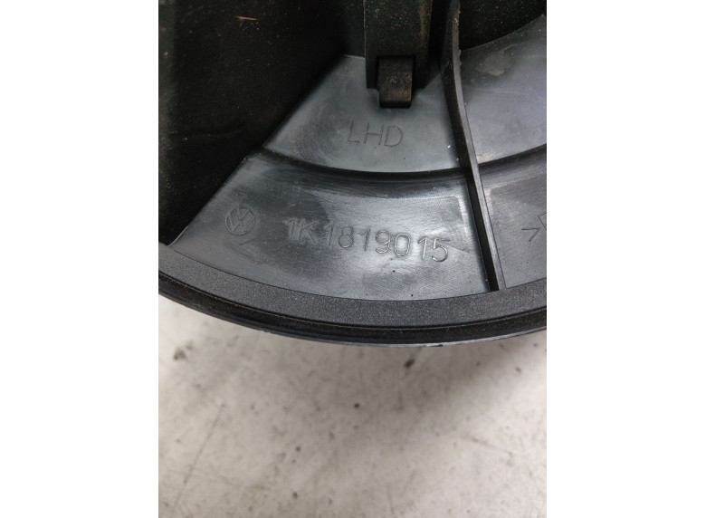 Моторчик печки к Volkswagen Golf, 2004г.