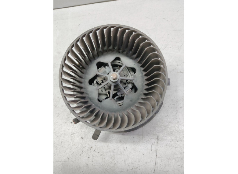 Моторчик печки к Volkswagen Golf, 2004г.