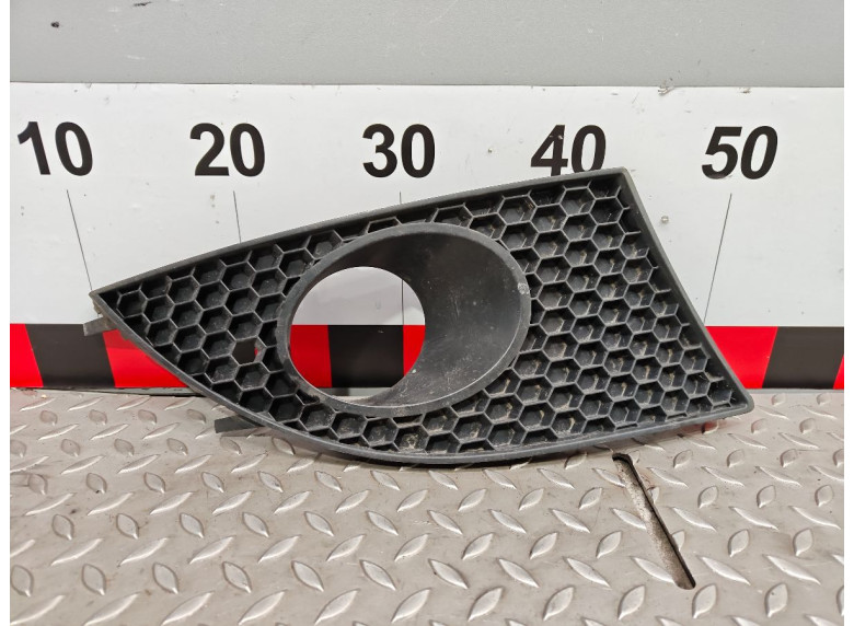 Рамка фары противотуманной правой к Seat Altea, 2005г.