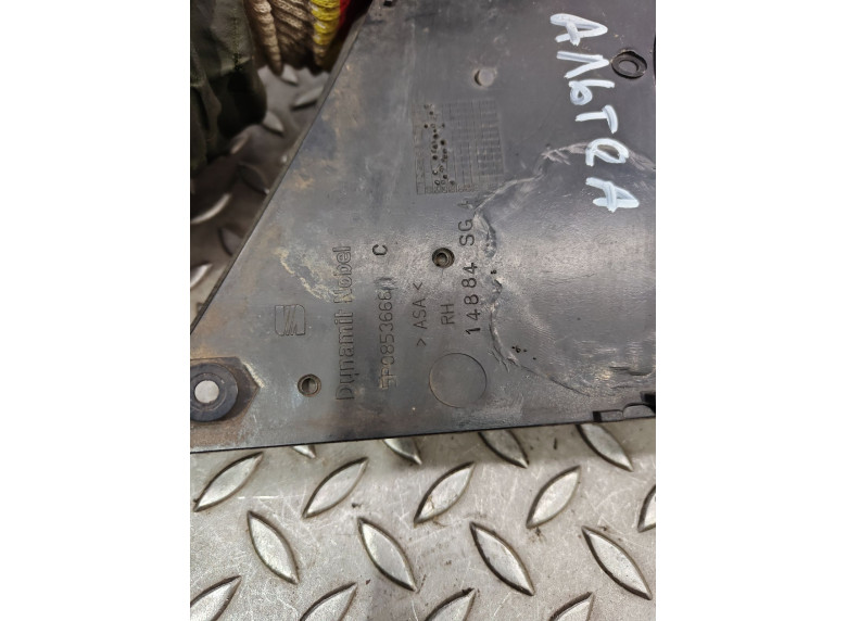 Рамка фары противотуманной правой к Seat Altea, 2005г.