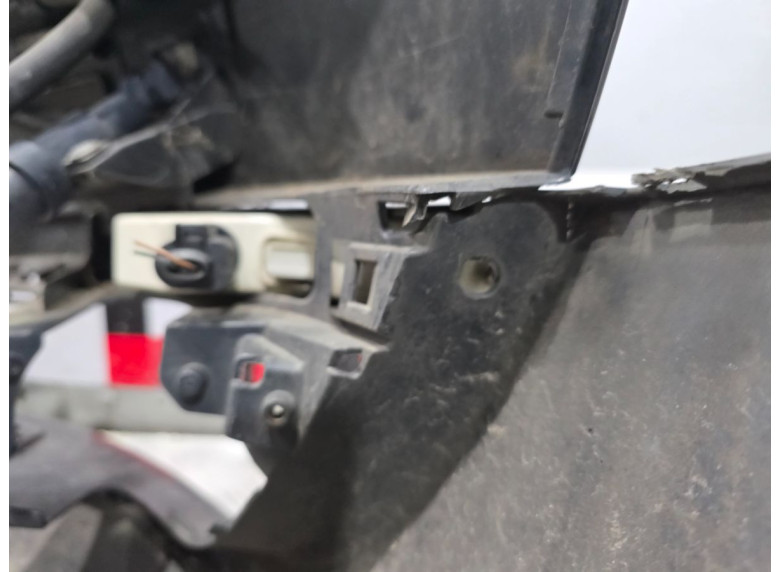 Бампер передний к Volkswagen Passat, 2006г.