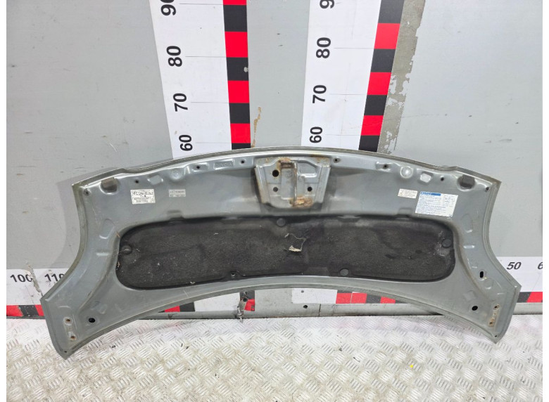 Капот к Toyota Yaris, 2006г.