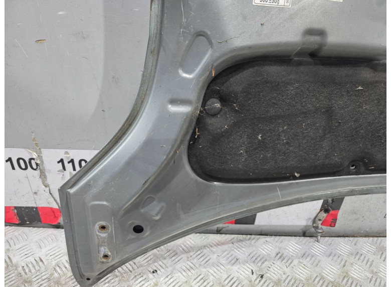 Капот к Toyota Yaris, 2006г.
