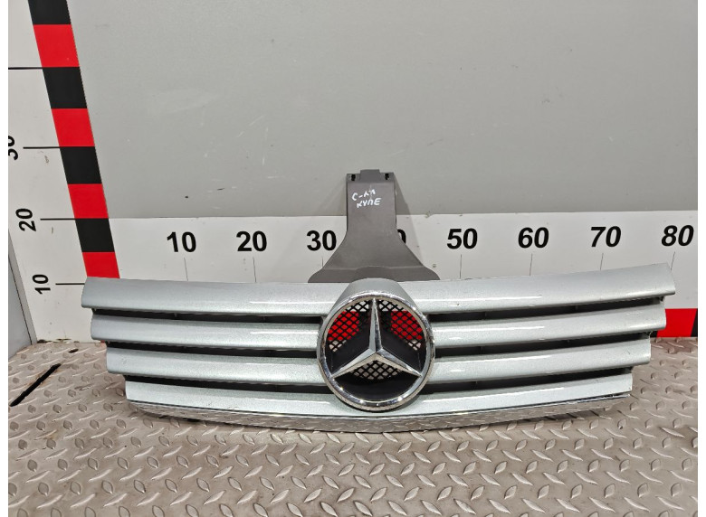 Решетка радиатора к Mercedes C W203