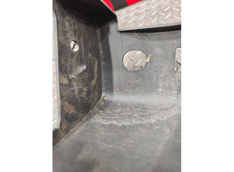 Клык бампера задний правый к Клык бампера задний правый к Peugeot Boxer undefined г. Boxer