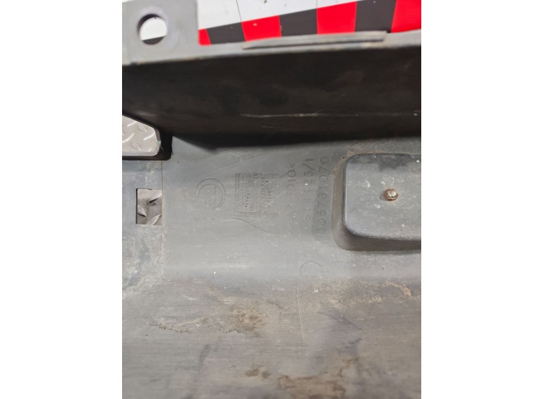 Клык бампера задний правый к Клык бампера задний правый к Peugeot Boxer undefined г. Boxer