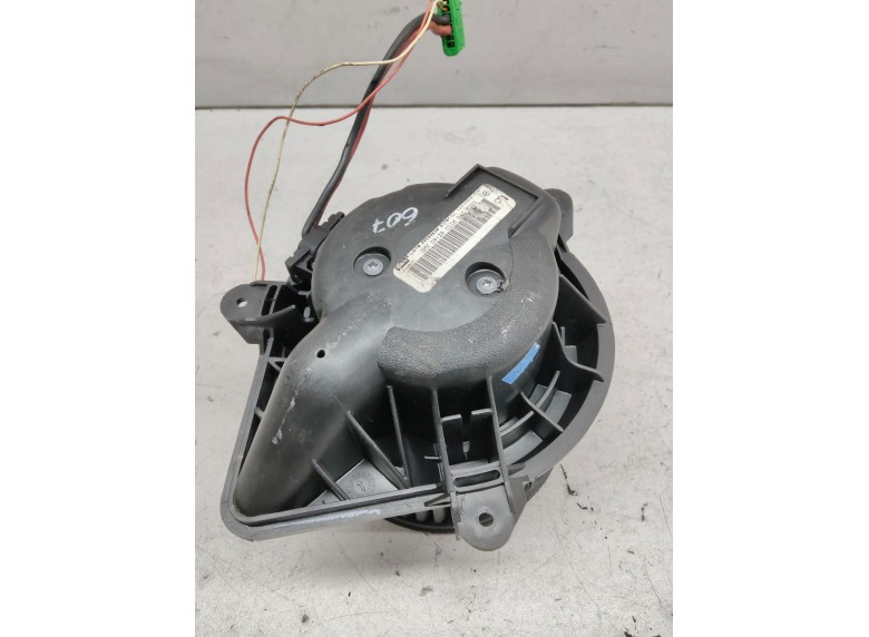 Моторчик печки к Peugeot 607