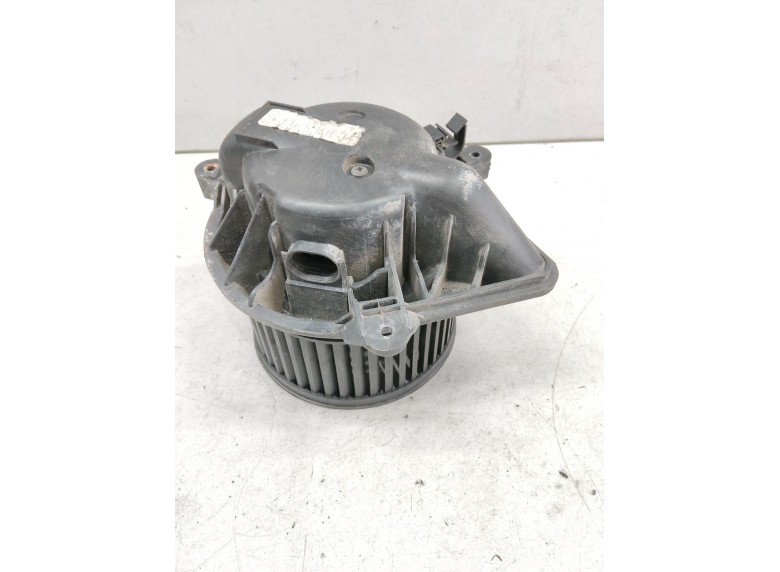 Моторчик печки к Моторчик печки к Renault Trafic undefined г. Trafic