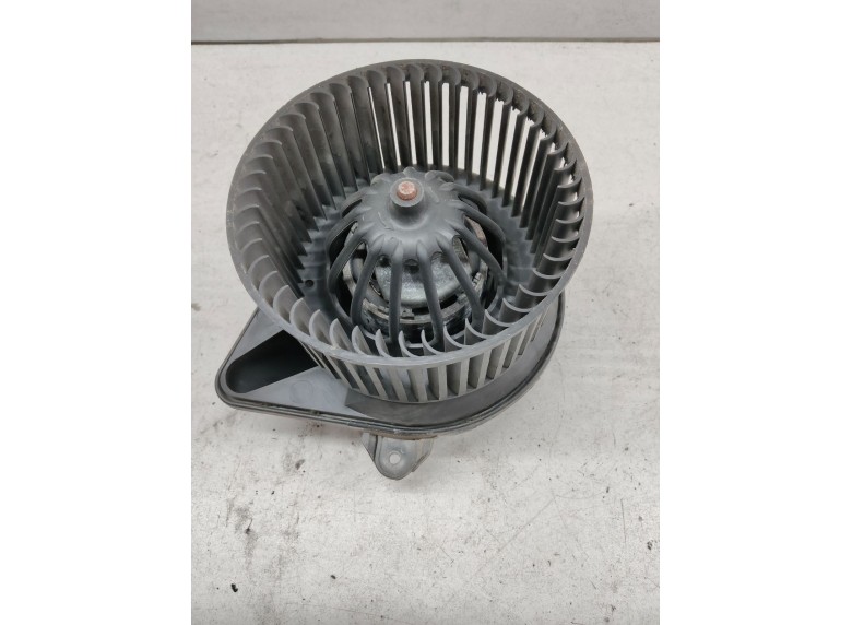 Моторчик печки к Моторчик печки к Renault Trafic undefined г. Trafic