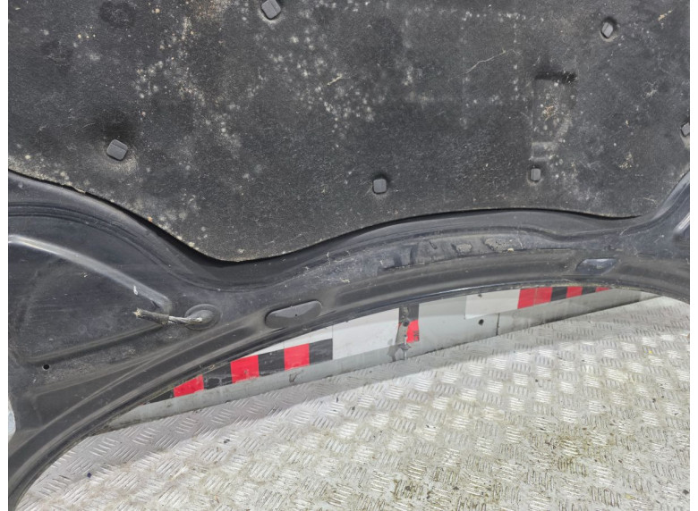 Капот к Volkswagen Passat, 2006г.