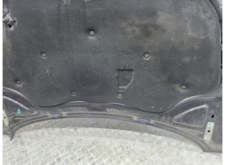 Капот к Volkswagen Passat, 2006г.