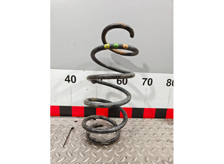 Пружина передняя к Volkswagen Passat, 2006г.