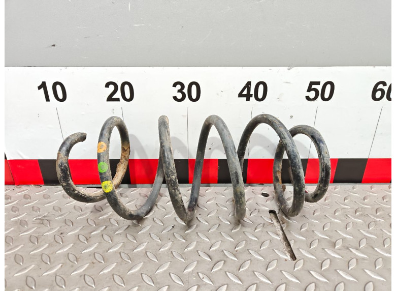 Пружина передняя к Volkswagen Passat, 2006г.