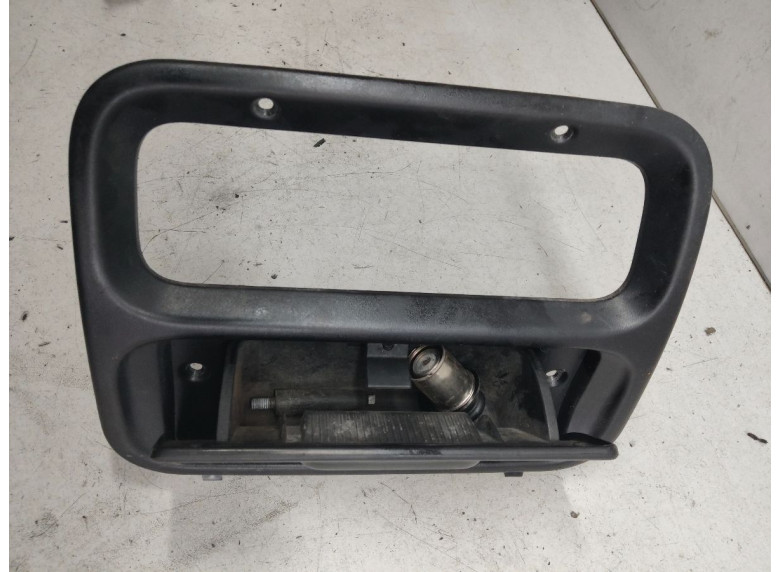 Пепельница к Renault Master, 1999г.