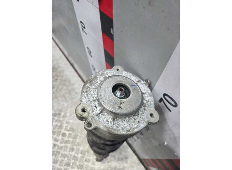 Опора амортизатора верхняя (чашка) к Audi A4, 2021г.