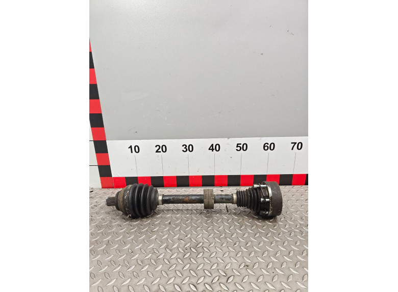 Полуось передняя левая (приводной вал, ШРУС) к Volkswagen Golf, 2005г.