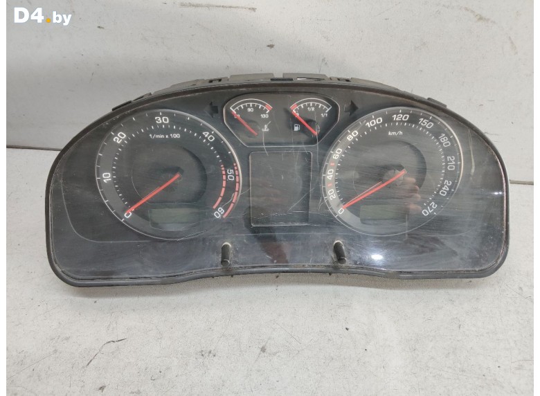 Щиток приборов (приборная панель) к Skoda Superb undefined г.