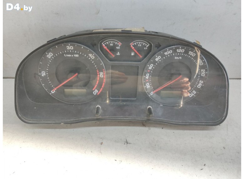 Щиток приборов (приборная панель) к Skoda Superb undefined г.