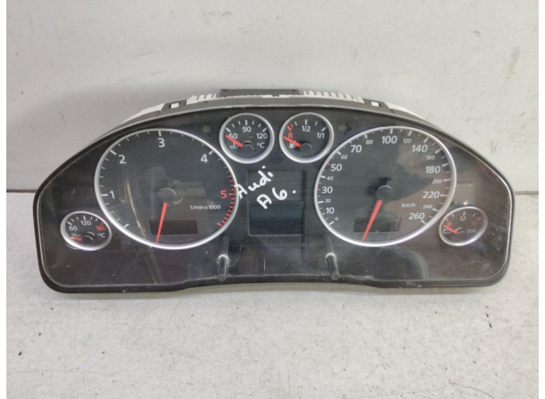 Щиток приборов (приборная панель) к Audi A6, 2003г.