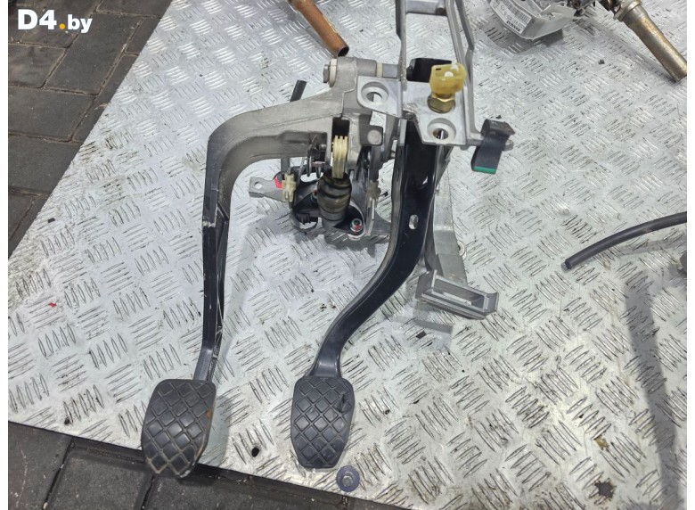 Узел педальный (блок педалей) к Audi A6 undefined г.