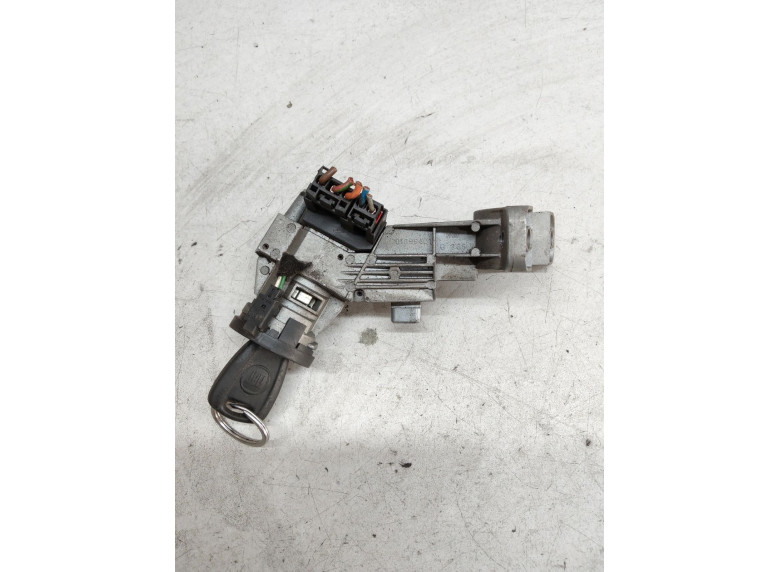 Замок зажигания к Fiat Punto, 2010г.