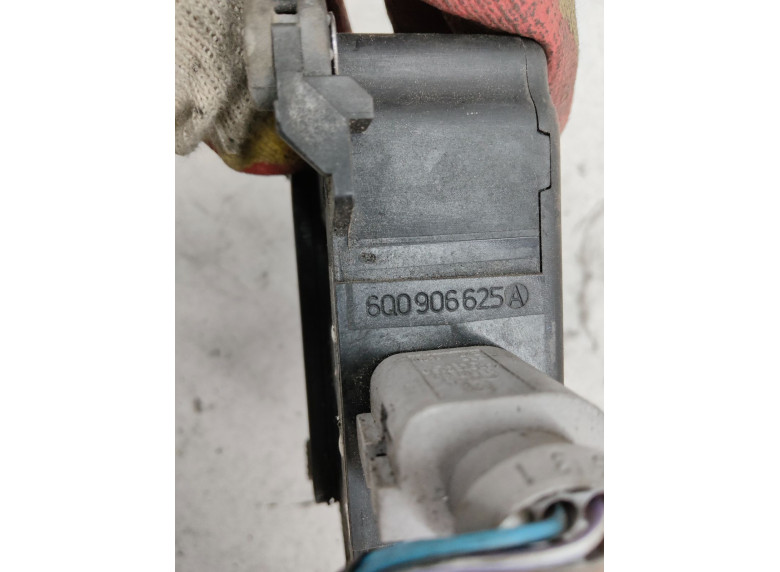 Клапан управления турбиной (актуатор) к Volkswagen Golf, 2006г.