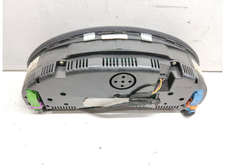 Щиток приборов (приборная панель) к Audi A4, 2005г.