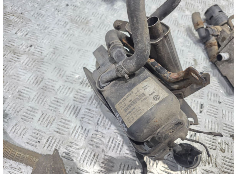 Автономный отопитель к Volkswagen Touran, 2005г.