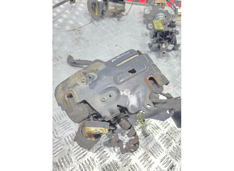 Автономный отопитель к Volkswagen Touran, 2005г.