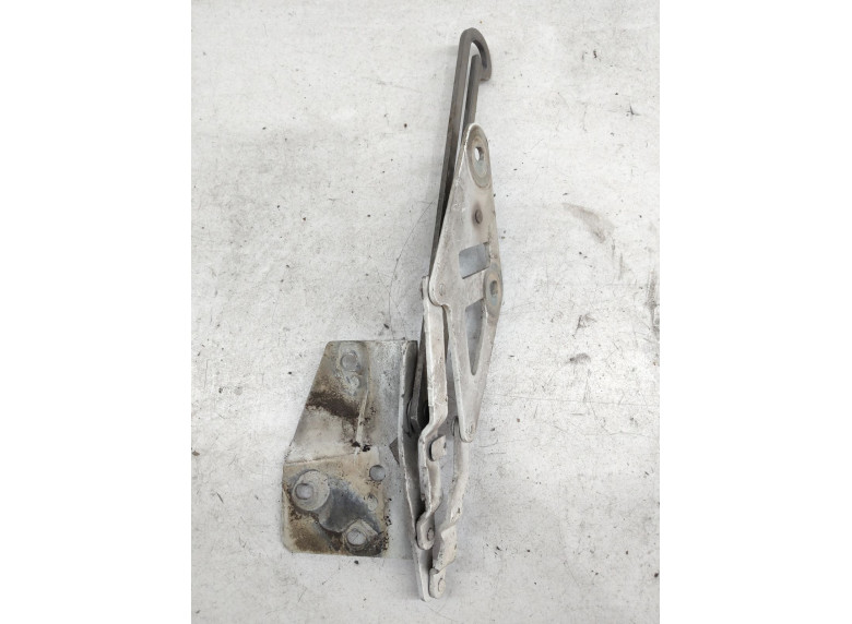 Петля капота правая к Volkswagen LT, 2003г.