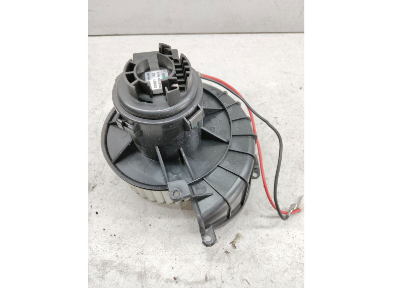 Моторчик печки к Opel Astra, 2007г.