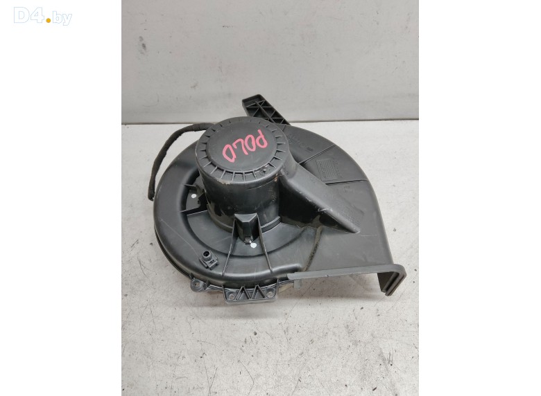 Моторчик печки к Volkswagen Polo undefined г.