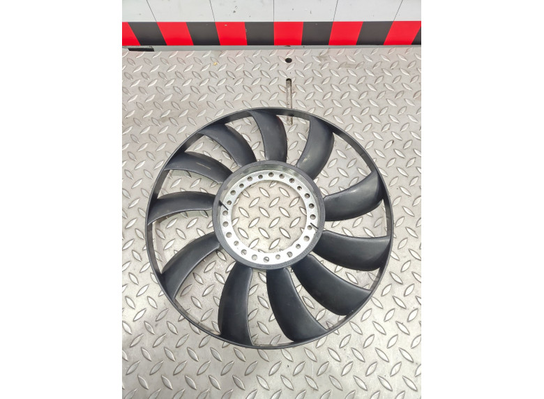 Крыльчатка вискомуфты к Volkswagen Passat, 2003г.