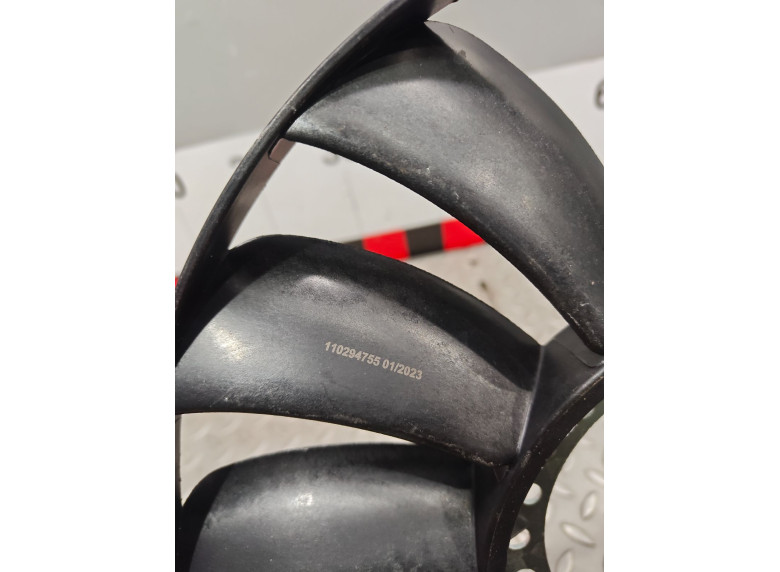 Крыльчатка вискомуфты к Volkswagen Passat, 2003г.