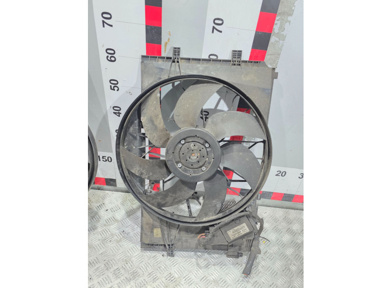 Вентилятор радиатора к Вентилятор радиатора к Mercedes CW203 undefined г. C W203