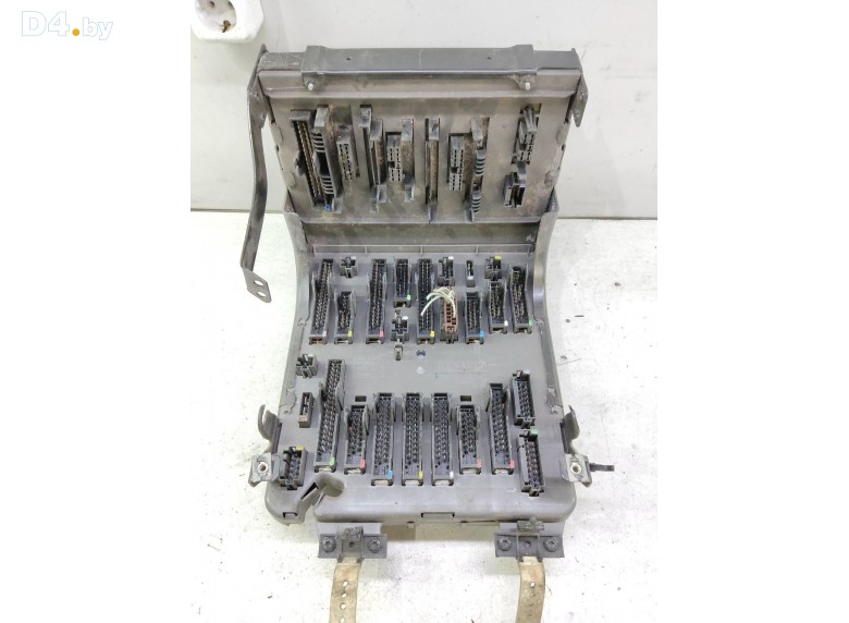 Блок предохранителей к Renault Premium undefined г.